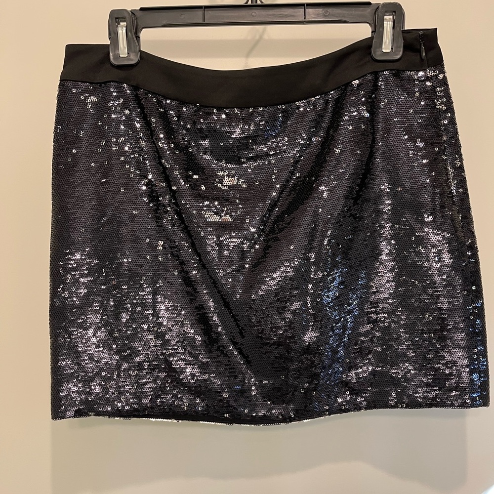 Trina Turk size 4 vintage sequin mini skirt black and silver